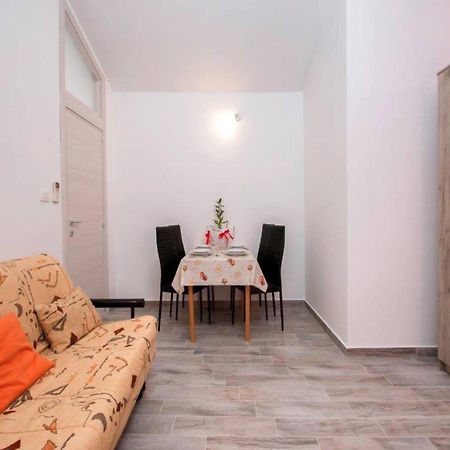 Pleasant Oriana Apartment Near The Sea-PUY 외부 사진