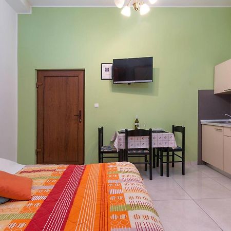 Pleasant Oriana Apartment Near The Sea-PUY 외부 사진
